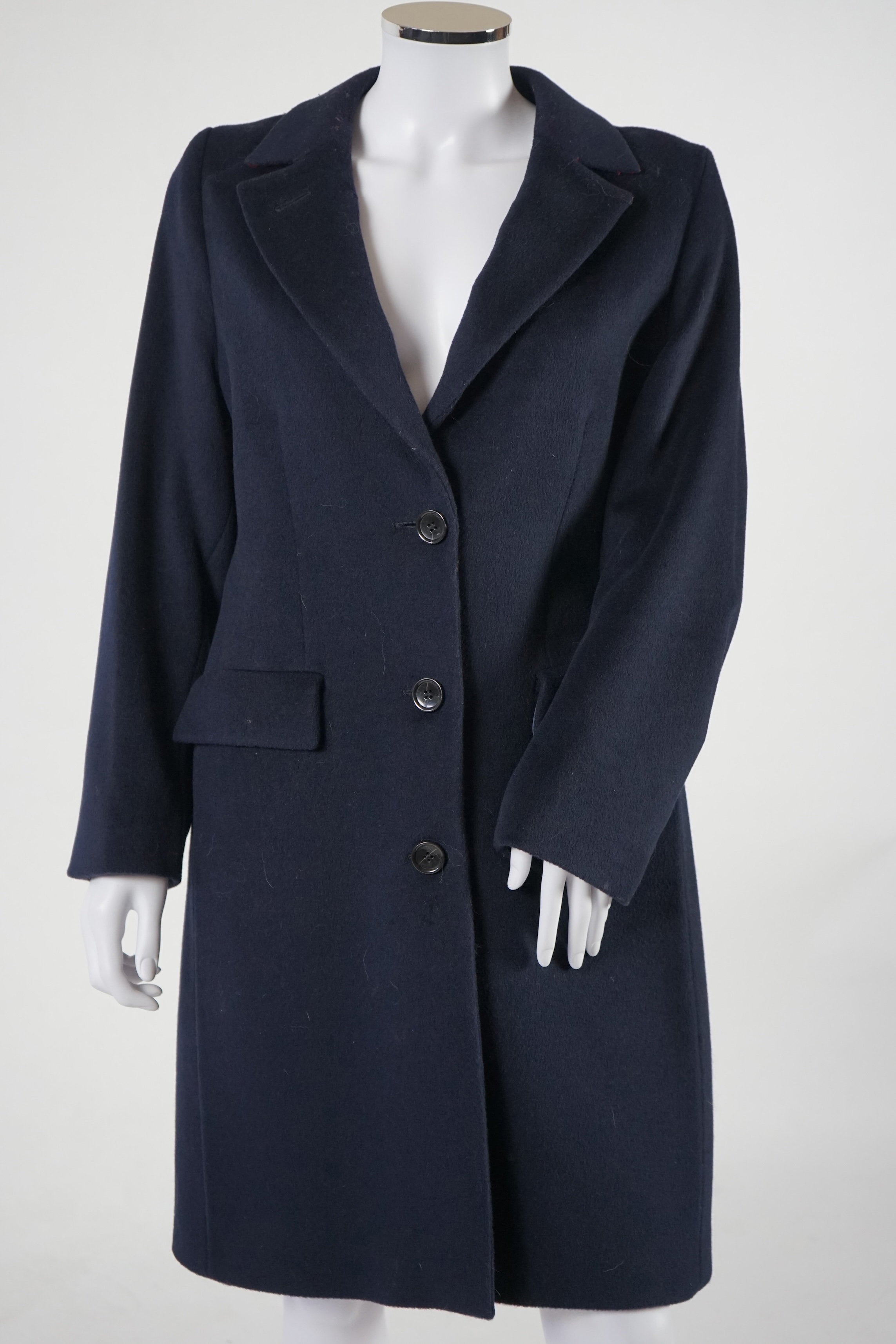 Five unisex and lady's coats including Tommy Hilfiger, Large - X Large. Proceeds to Happy Paws Puppy Rescue